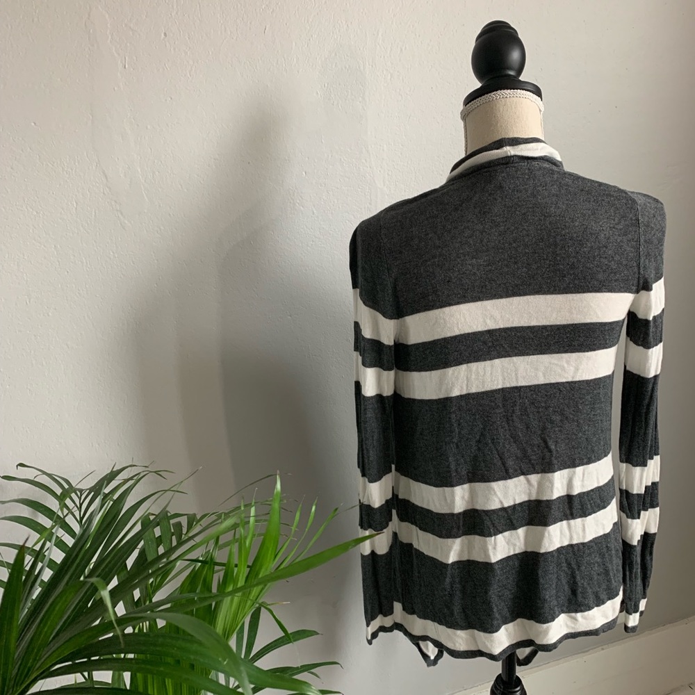 INC | Classy Flowy Grey & White Cardigan #00017 - Picture 5 of 7
